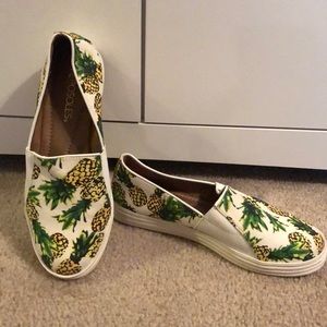 Pineapple slip-ons
